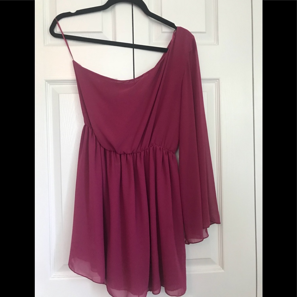 One shoulder long sleeve  fuchsia top